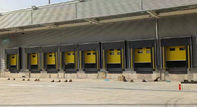 kaufen Gesamtheit Schwarzer Ladehafen Schutz PVC Material mit gelbem Warnstreifen online manufacture