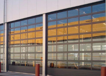 Durchsichtige Industrieabschnitttüren aus Aluminium für Ausstellungsräume zum Brandschutz
