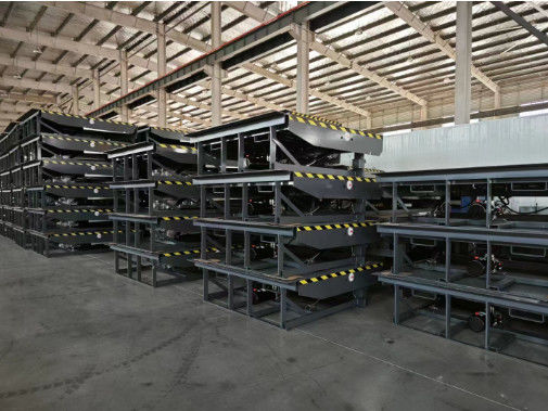 Grauer Lkw-Hydraulischer Dockleveler für einfaches Laden und Entladen IP55