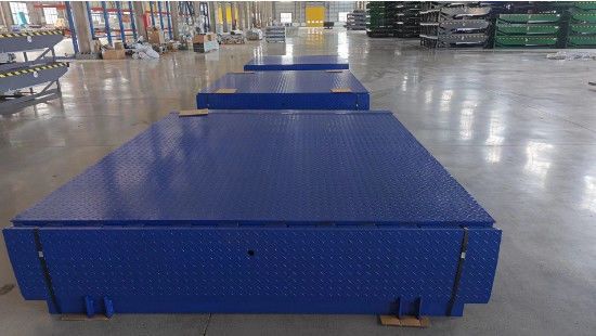 Blue Giant Hydraulic Dock Leveler Automatische Sprühlinie angepasste Farbe ISO 9001