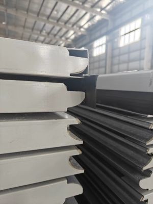 40 mm dicke isolierte Türplatten für eine höhere thermische Leistung