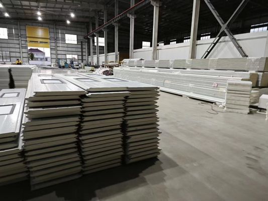 Full Vision angepasste Morden Isolierte automatische Oberkopf Aluminiumlegierung automatische schwarze Garagentüren für Zuhause