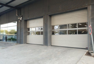 Moderne, robuste, langlebige Garagentüren