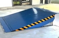 Energieeinsparende Dock-Leveler-Lösungen für Kühllageranwendungen