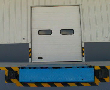 Elektrische hydraulische Dock Lift Leveler Tisch 8mm Hochfestigkeit Anti-Rutsch-Muster Stahlplatte