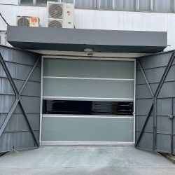 Anpassbares Aluminium-Hochgeschwindigkeits-Tür-Schnittwerk mit mehreren Farben